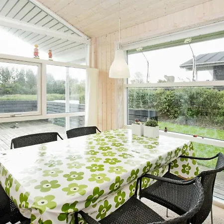 4 Person In Tranek R Faebaek