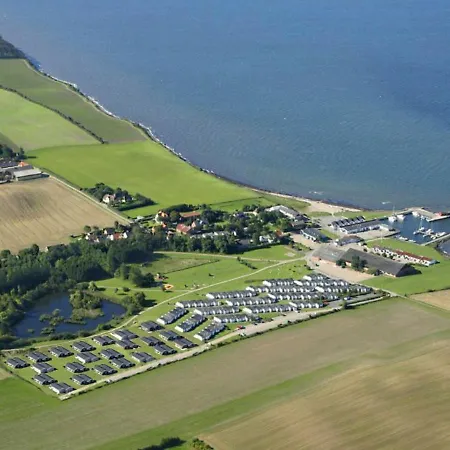 4 Person In Tranek R Faebaek